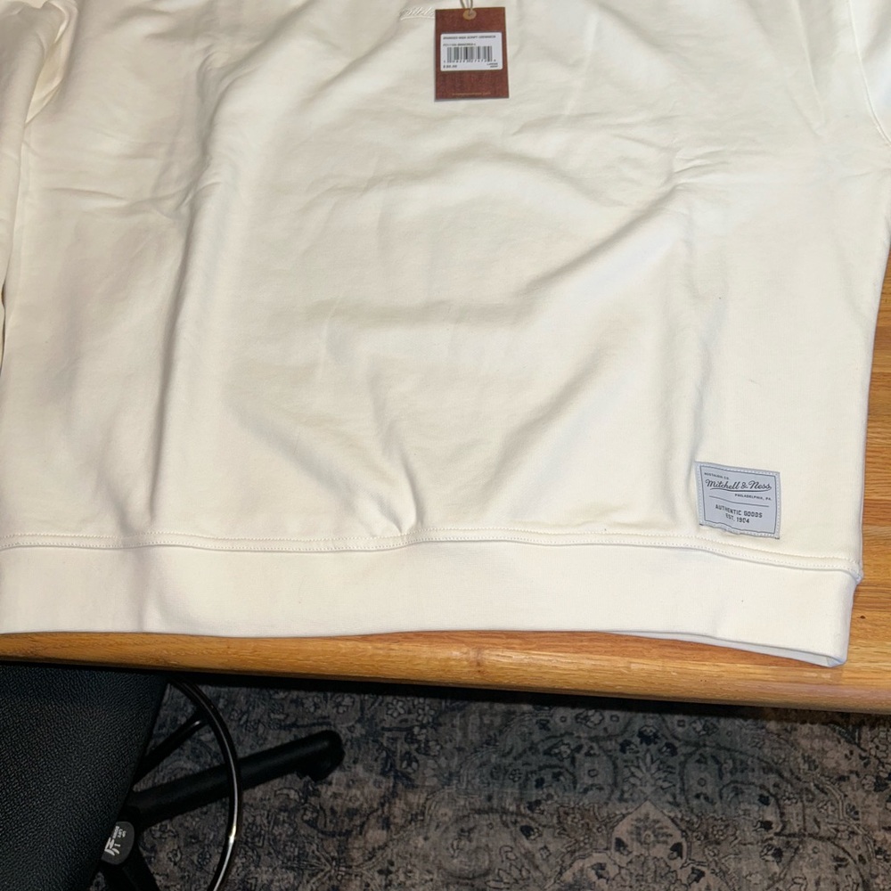 Mitchell and Ness NWT Large Sweatshirt - Picture 5 of 10